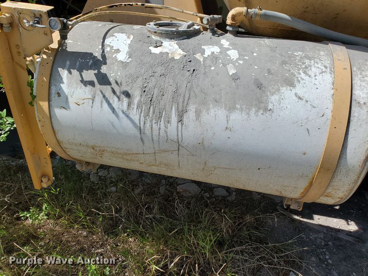 image for item GM9296 1998 Ford LT8000  ready mix truck