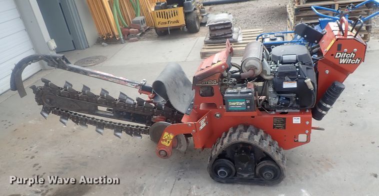 image for item GN9115 2014 Ditch Witch RT24  trencher