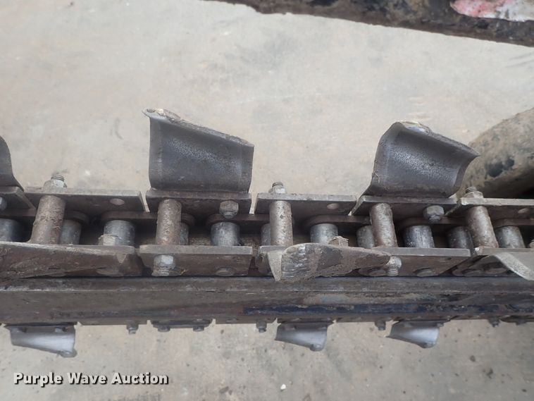 image for item GN9115 2014 Ditch Witch RT24  trencher