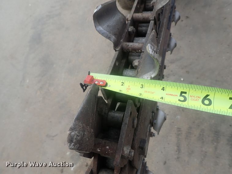 image for item GN9115 2014 Ditch Witch RT24  trencher