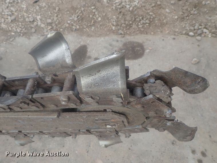 image for item GN9115 2014 Ditch Witch RT24  trencher