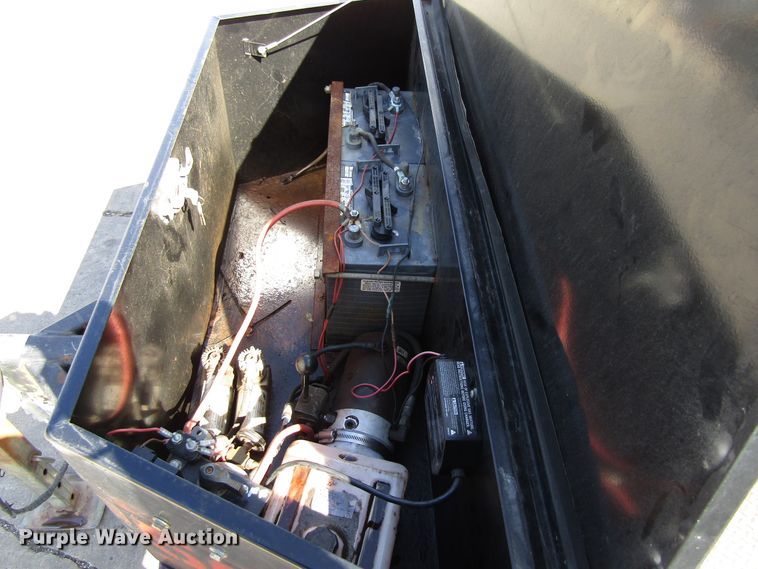 image for item GQ9173 2012 Air Tow T14-12 equipment trailer