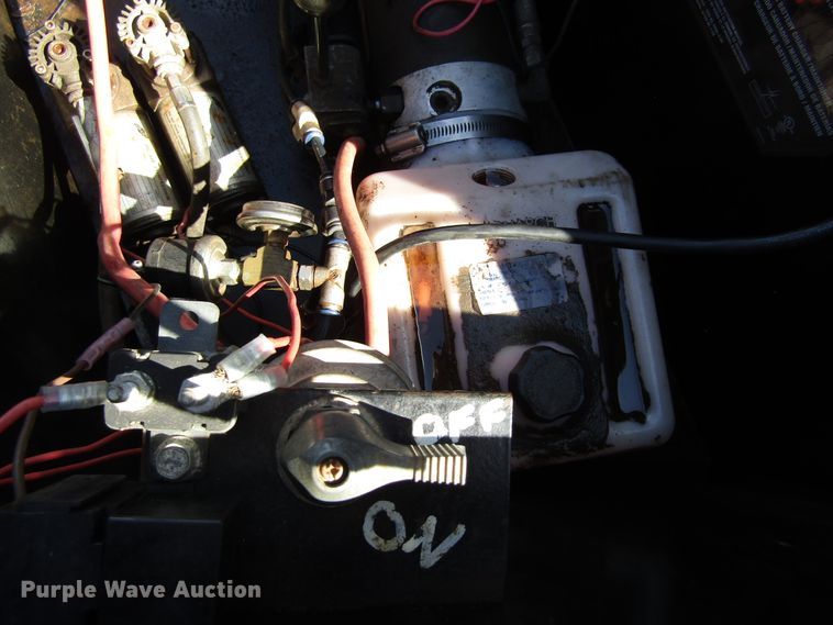 image for item GQ9173 2012 Air Tow T14-12 equipment trailer