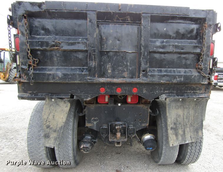 image for item GQ9190 1994 Ford LT9000  dump truck