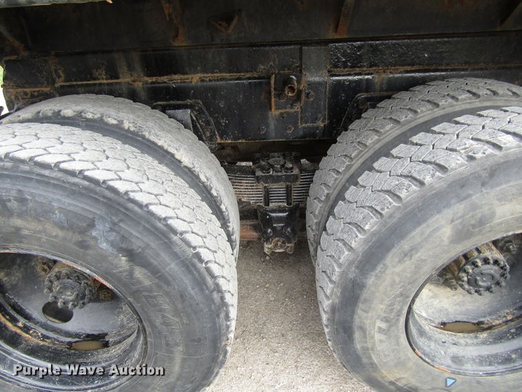 image for item GQ9190 1994 Ford LT9000  dump truck