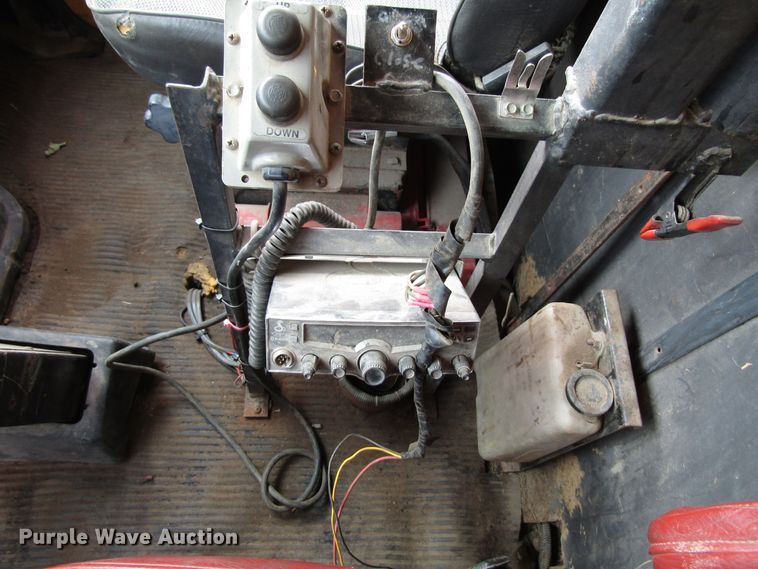 image for item GQ9190 1994 Ford LT9000  dump truck