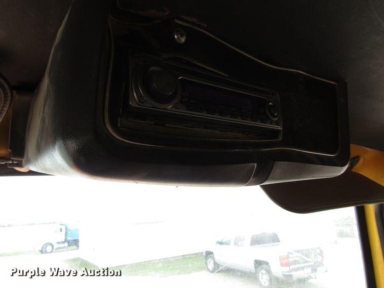 image for item GQ9190 1994 Ford LT9000  dump truck