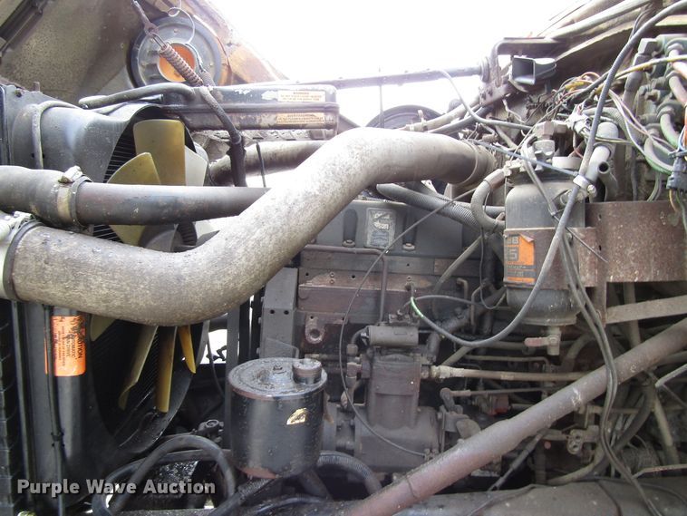 image for item GQ9190 1994 Ford LT9000  dump truck