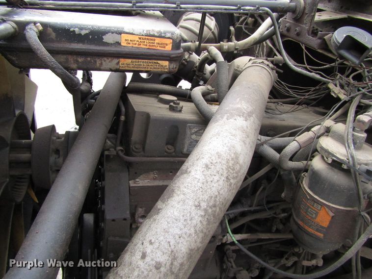 image for item GQ9190 1994 Ford LT9000  dump truck