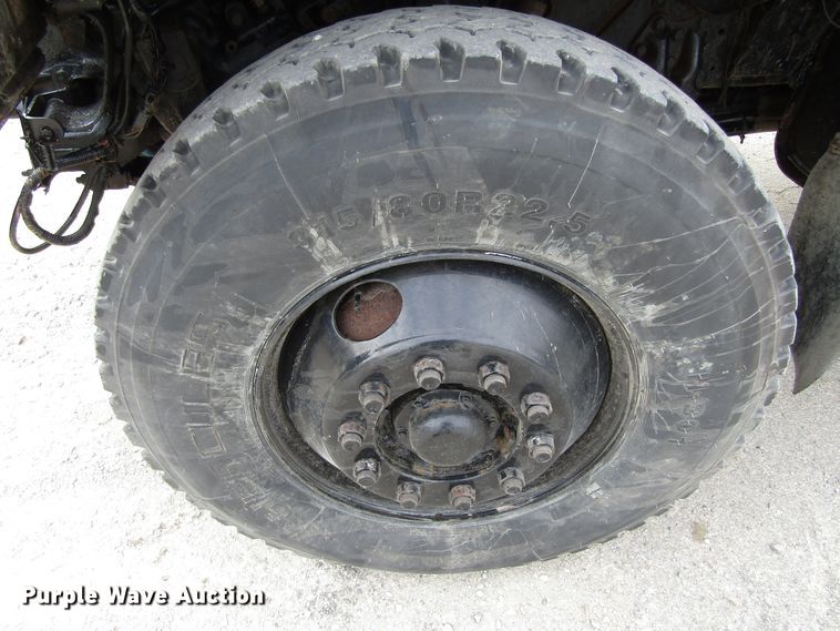 image for item GQ9190 1994 Ford LT9000  dump truck