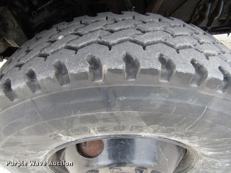 image for item GQ9190 1994 Ford LT9000  dump truck