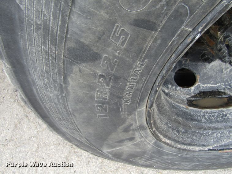 image for item GQ9190 1994 Ford LT9000  dump truck