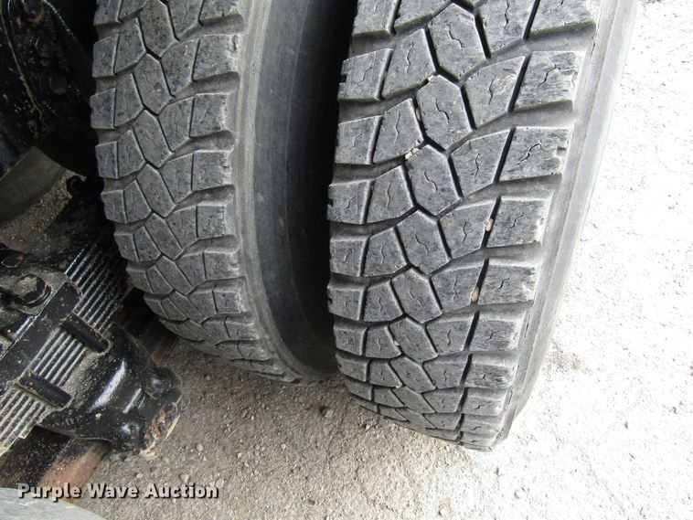 image for item GQ9190 1994 Ford LT9000  dump truck