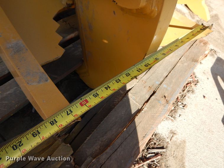 image for item GQ9794 Bodine Multi Shear 200 excavator shear