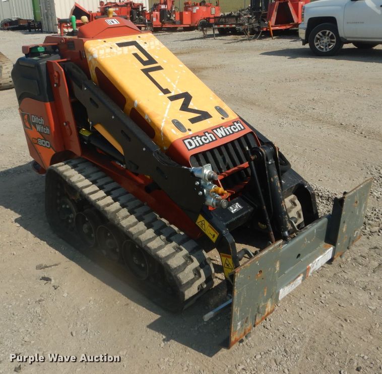 image for item GR9948 2017 Ditch Witch SK800  compact utility loader