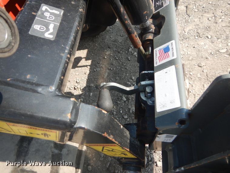 image for item GR9948 2017 Ditch Witch SK800  compact utility loader