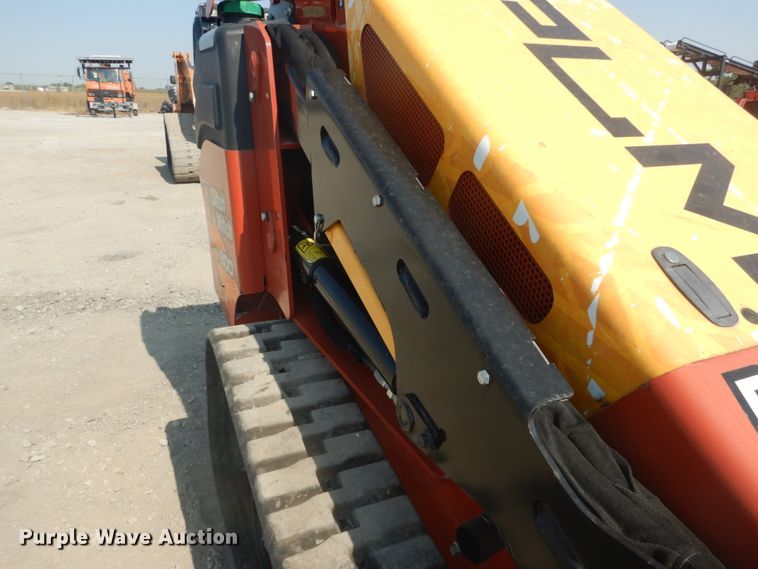 image for item GR9948 2017 Ditch Witch SK800  compact utility loader