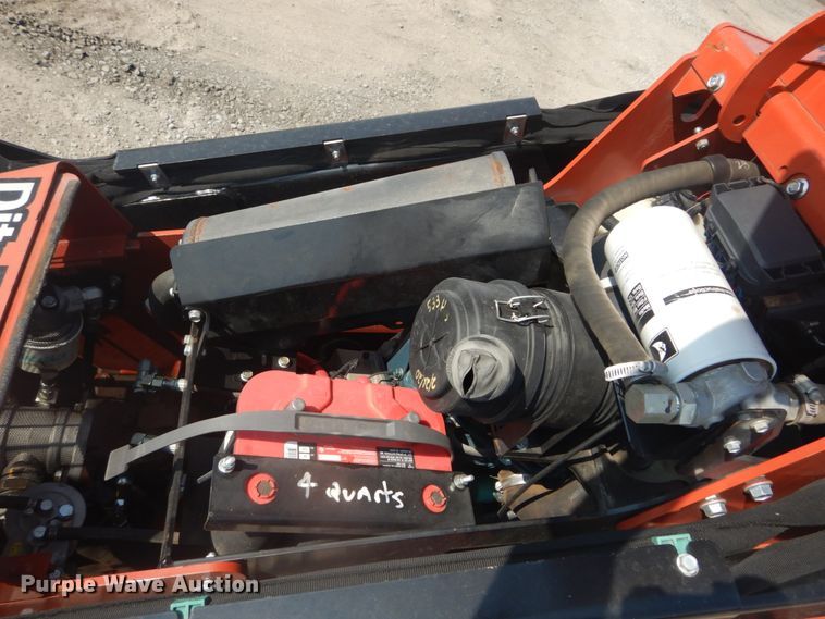 image for item GR9948 2017 Ditch Witch SK800  compact utility loader