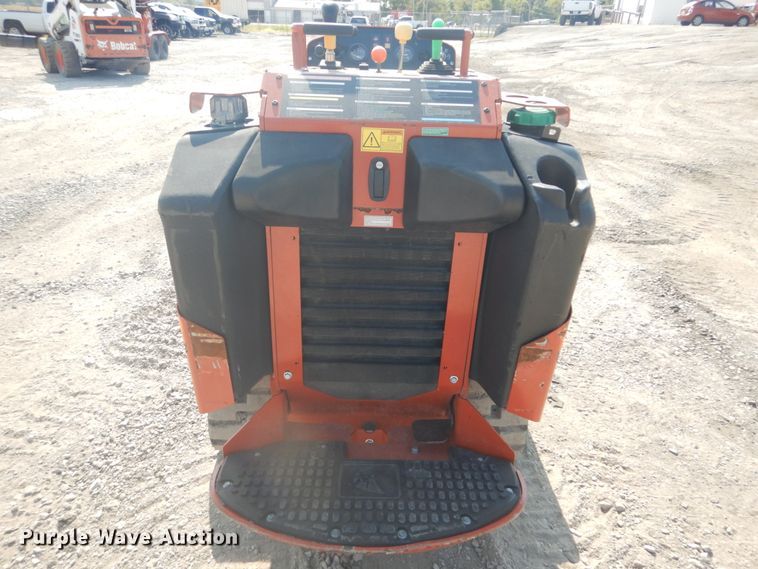 image for item GR9948 2017 Ditch Witch SK800  compact utility loader
