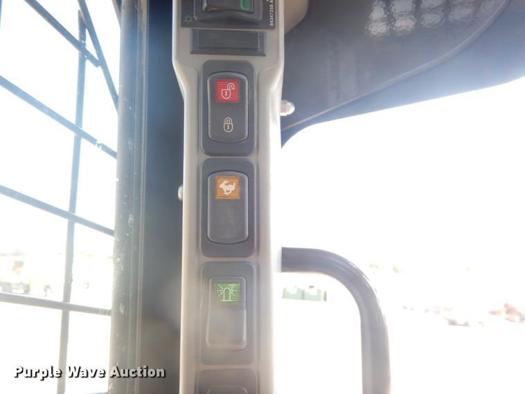 image for item GR9949 2016 Case TR310  tracked skid steer loader