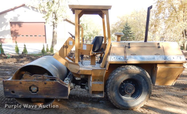 image for item HD9051 Galion  D66A single drum roller