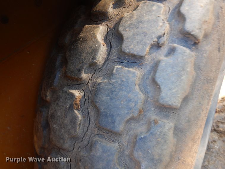 image for item HD9051 Galion  D66A single drum roller