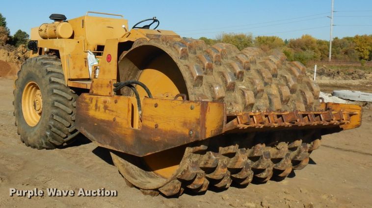 image for item HD9052 Case Dynapac  single drum roller