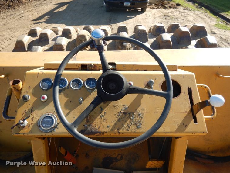 image for item HD9052 Case Dynapac  single drum roller