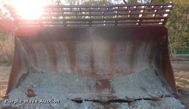 image for item HD9053 Caterpillar 146"W loader bucket