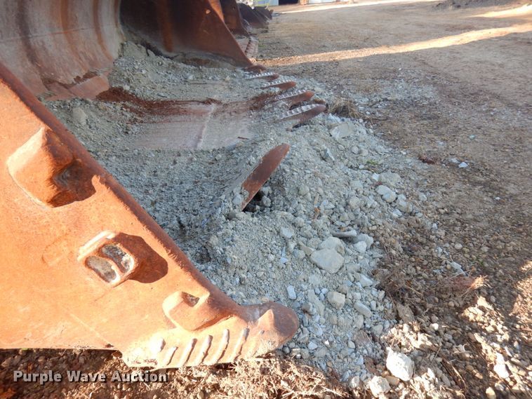 image for item HD9053 Caterpillar 146"W loader bucket