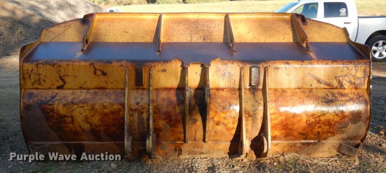 image for item HD9054 Caterpillar 116"W loader bucket