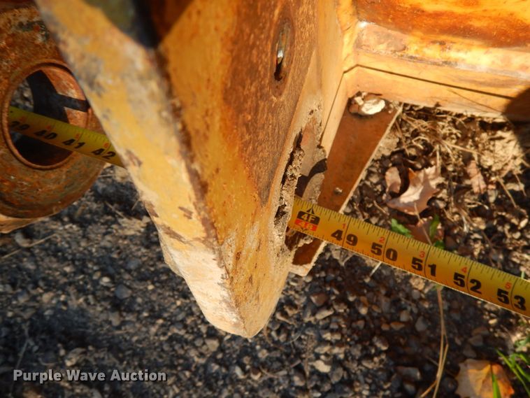 image for item HD9054 Caterpillar 116"W loader bucket