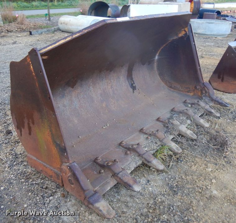 image for item HD9055 97"W loader bucket