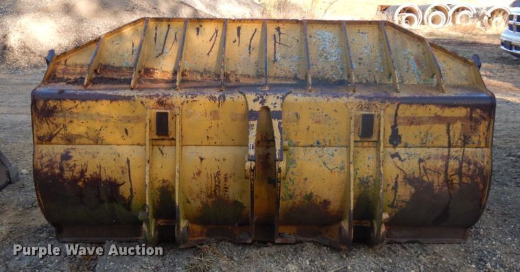 image for item HD9055 97"W loader bucket