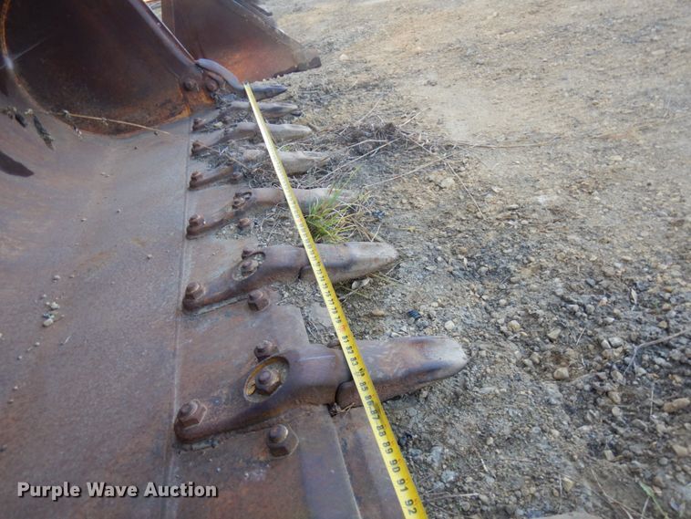 image for item HD9055 97"W loader bucket