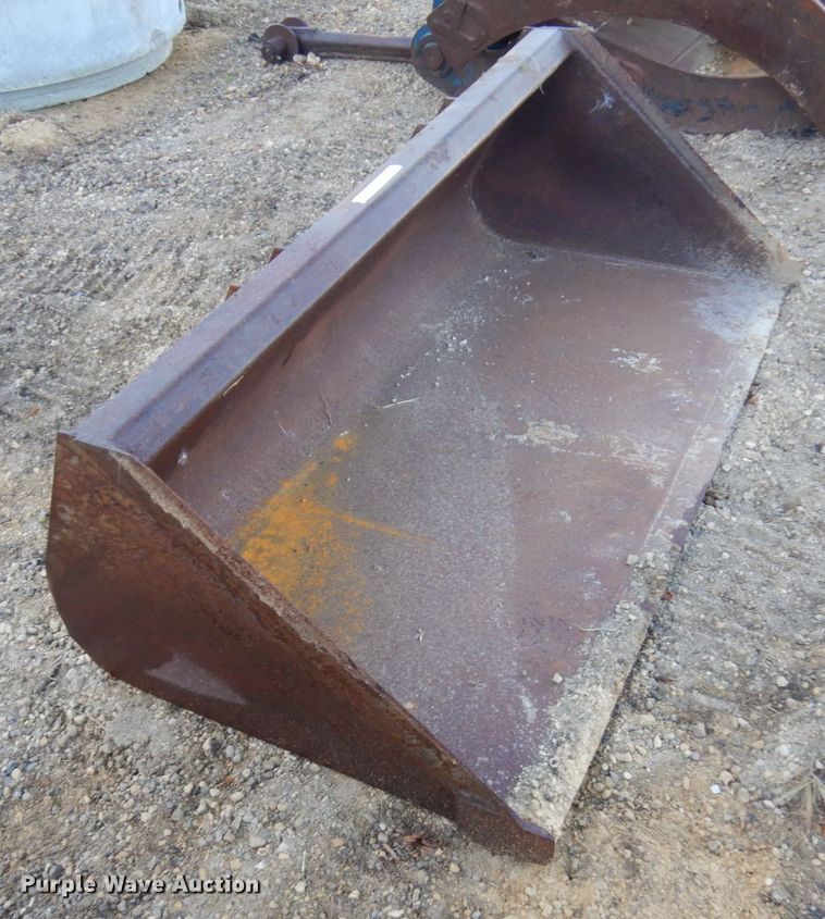 image for item HD9057 66"W bucket