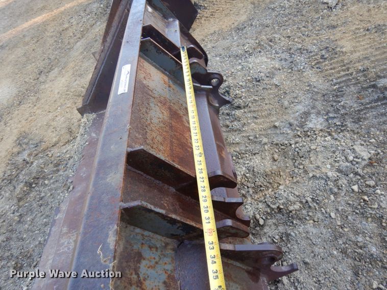 image for item HD9057 66"W bucket