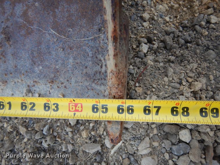 image for item HD9057 66"W bucket