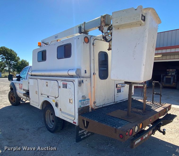image for item HE9815 2006 Ford F450 Super Duty  bucket truck