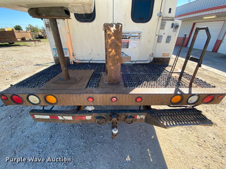 image for item HE9815 2006 Ford F450 Super Duty  bucket truck