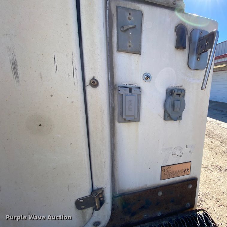 image for item HE9815 2006 Ford F450 Super Duty  bucket truck