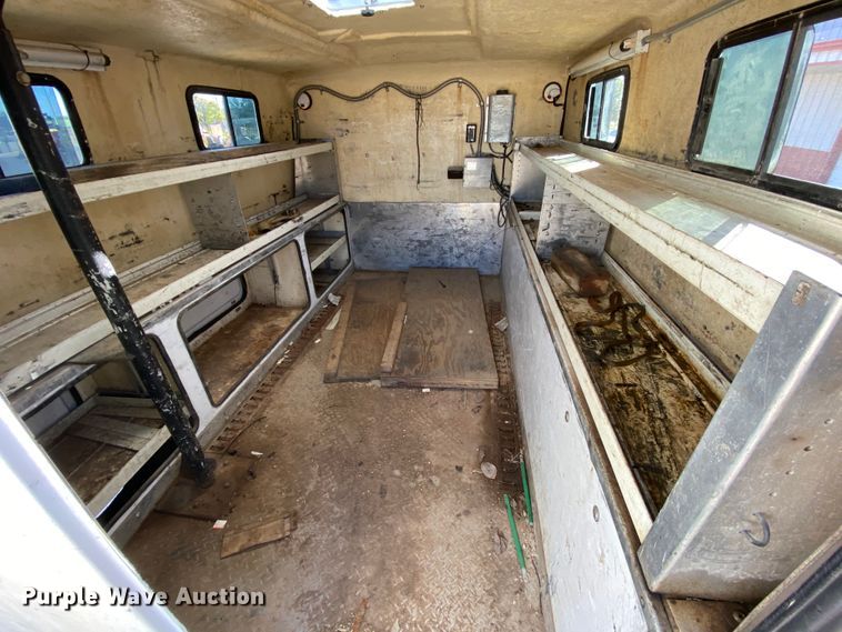 image for item HE9815 2006 Ford F450 Super Duty  bucket truck