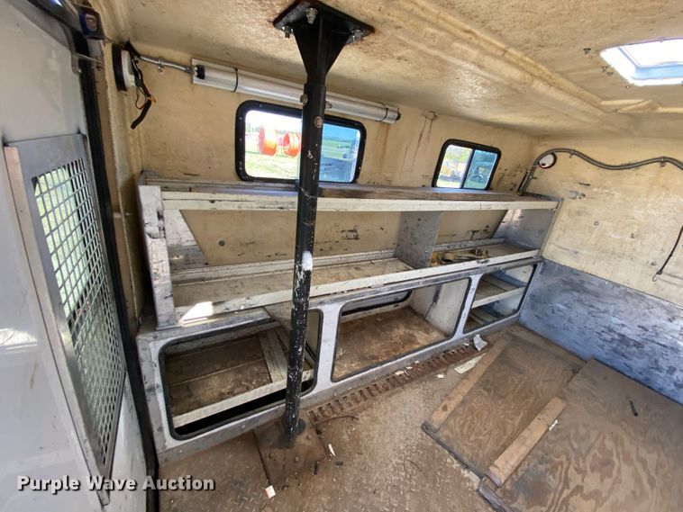 image for item HE9815 2006 Ford F450 Super Duty  bucket truck