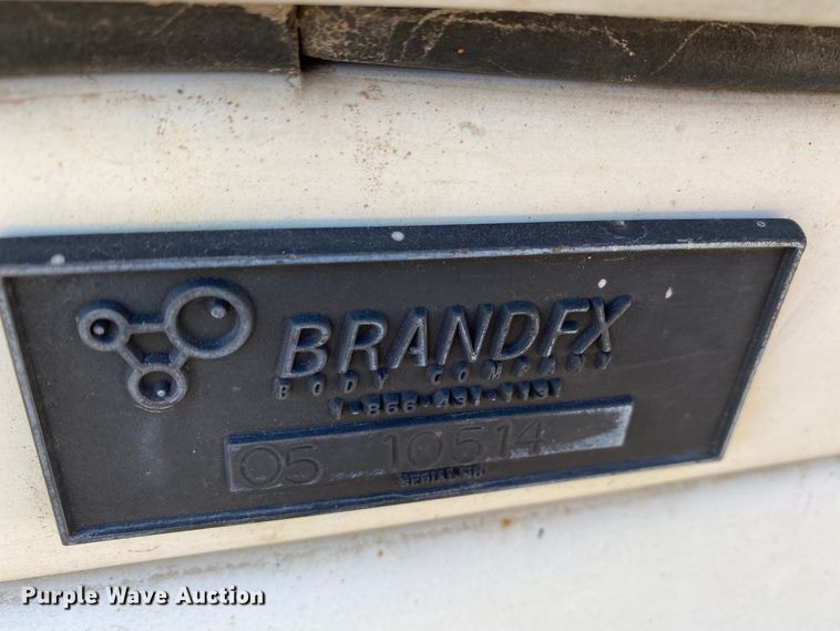 image for item HE9815 2006 Ford F450 Super Duty  bucket truck