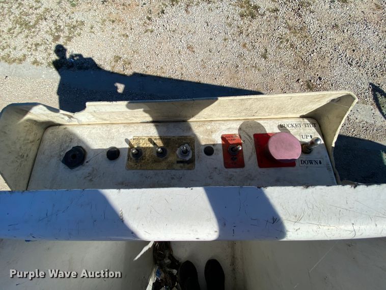 image for item HE9815 2006 Ford F450 Super Duty  bucket truck