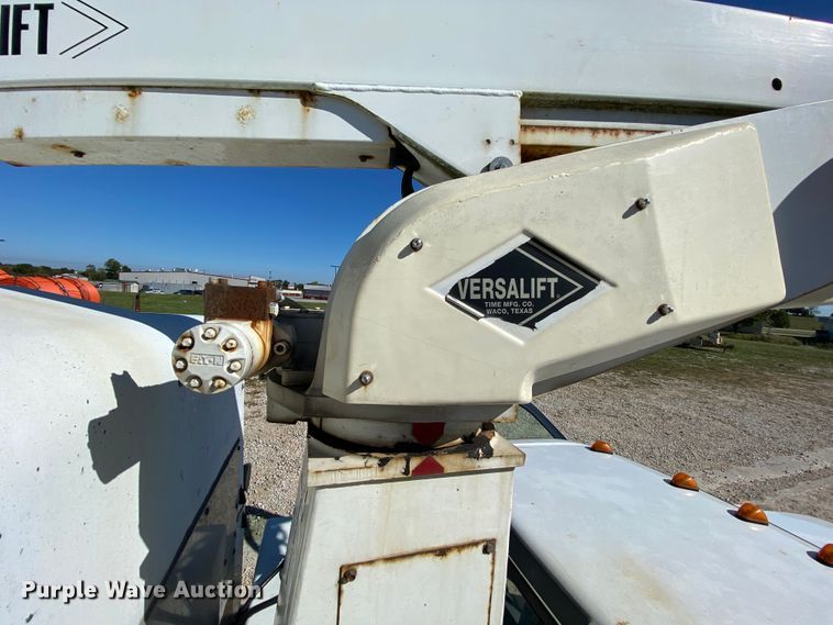 image for item HE9815 2006 Ford F450 Super Duty  bucket truck