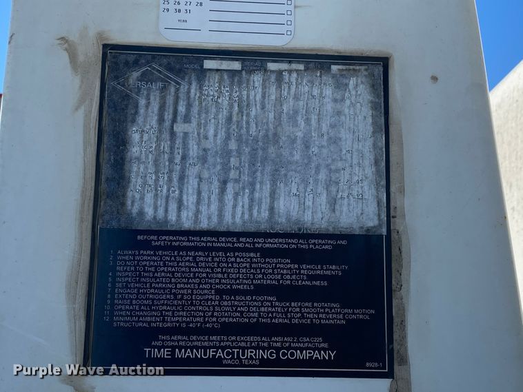 image for item HE9815 2006 Ford F450 Super Duty  bucket truck