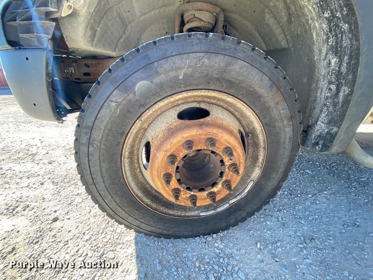 image for item HE9815 2006 Ford F450 Super Duty  bucket truck