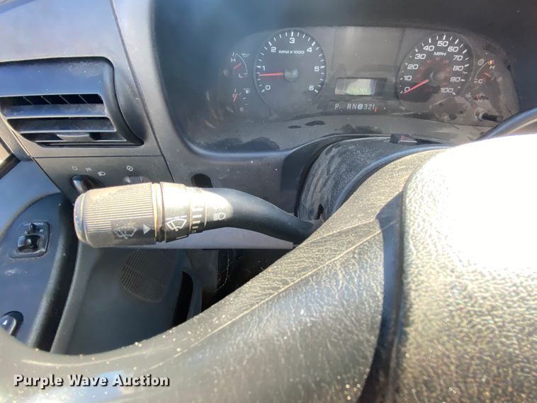 image for item HE9816 2005 Ford F450 Super Duty  bucket truck