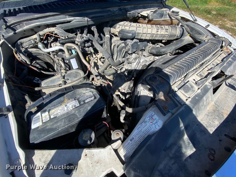 image for item HE9816 2005 Ford F450 Super Duty  bucket truck